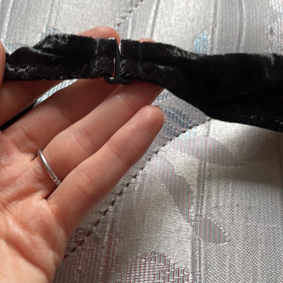 Victoria’s Secret Velvet Bodysuit NWOT - Picture 6 of 8